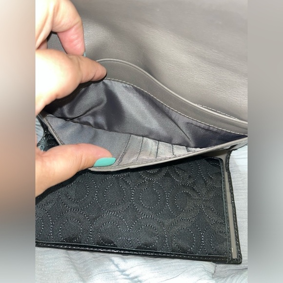 Coach Checkbook/Tri-fold Wallet Perfect Condition, Black, Vintage - Picture 12 of 15